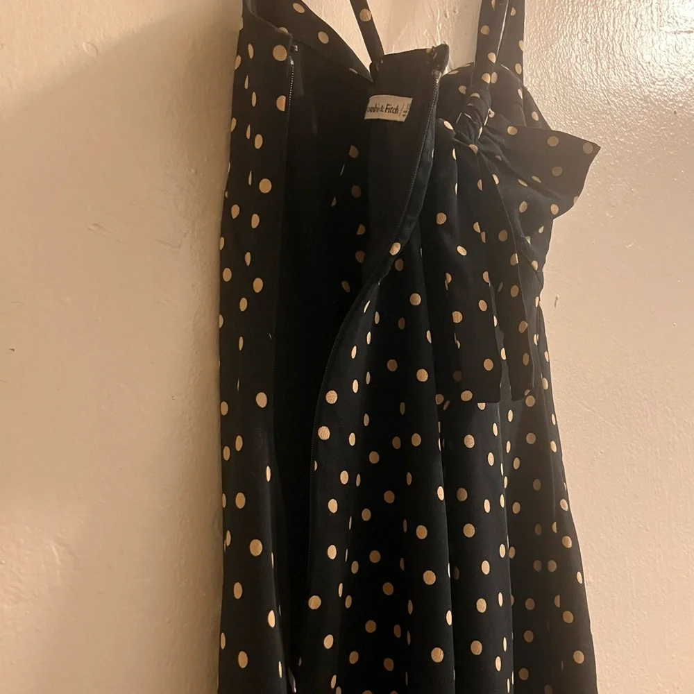 abercrombie & fitch black & white polka dot sleeveless backless midi dress